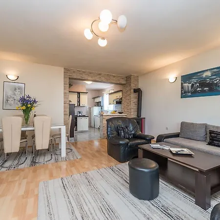 Πανσιόν Apartman Vanessa